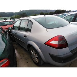 renault megane ii classic berlina del año 2004