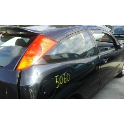 ford focus berlina (cak) del año 2000