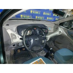 nissan almera tino (v10m) del año 2001