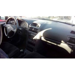 opel astra g berlina del año 1999