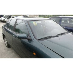 nissan primera berlina (p11) del año 2001