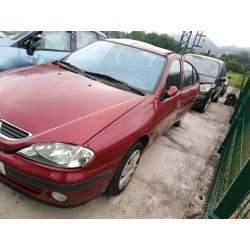 renault megane i fase 2 berlina (ba0) del año 2001