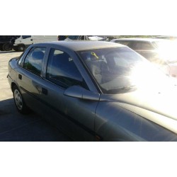 opel vectra b berlina del año 1998