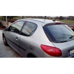 peugeot 206 berlina del año 2000