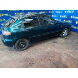 daewoo lanos del año 2001