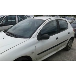 peugeot 206 berlina del año 2002