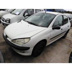 peugeot 206 berlina del año 2000