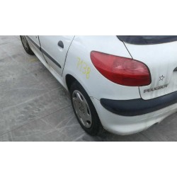 peugeot 206 berlina del año 2002