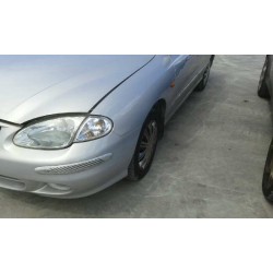 hyundai lantra berlina (rd) del año 1998