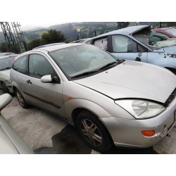 ford focus berlina (cak) del año 2001