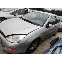 ford focus berlina (cak) del año 2001