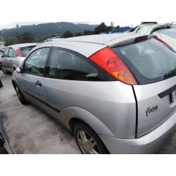 ford focus berlina (cak) del año 2001
