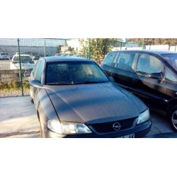 opel vectra b berlina del año 1998