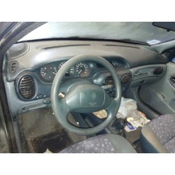 renault megane i fase 2 berlina (ba0) del año 1998