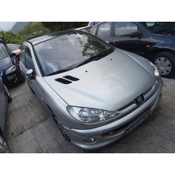 peugeot 206 berlina del año 2004
