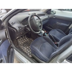 peugeot 206 berlina del año 2004