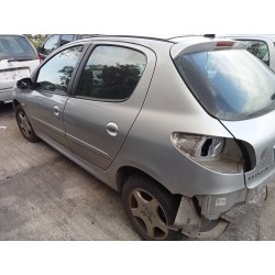 peugeot 206 berlina del año 2004