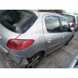 peugeot 206 berlina del año 2004