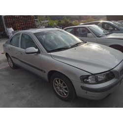volvo s60 berlina del año 2001