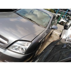opel vectra c berlina del año 2004