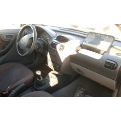 opel corsa c del año 2001