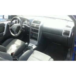 opel astra g berlina del año 2000