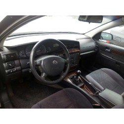 opel omega b del año 2000