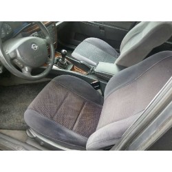 opel omega b del año 2000