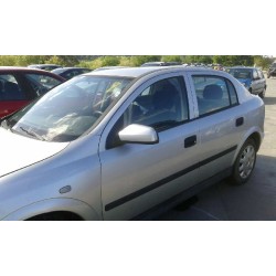 opel astra g berlina del año 2001