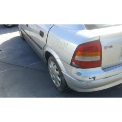 opel astra g berlina del año 2001