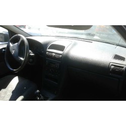 opel astra g berlina del año 2002