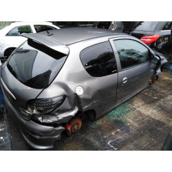 peugeot 206 berlina del año 2001