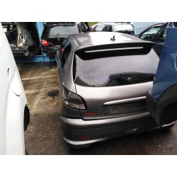 peugeot 206 berlina del año 2001