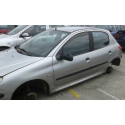 peugeot 206 berlina del año 2000
