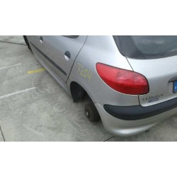 peugeot 206 berlina del año 2000
