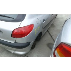 peugeot 206 berlina del año 2000