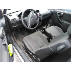 opel corsa c del año 2003