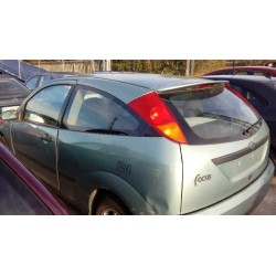 ford focus berlina (cak) del año 2000