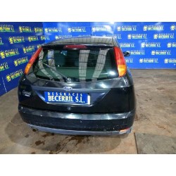 ford focus berlina (cak) del año 2001