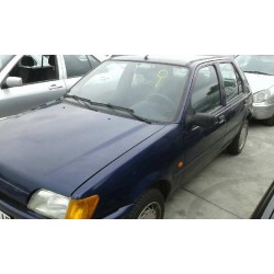 ford fiesta berlina del año 1995