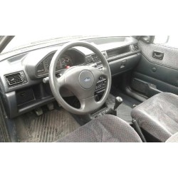ford fiesta berlina del año 1995