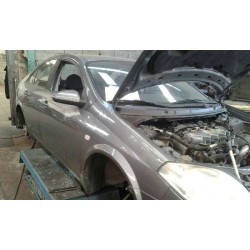 nissan primera berlina (p12) del año 2002