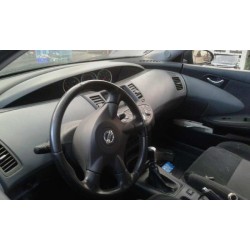 nissan primera berlina (p12) del año 2002