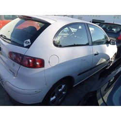 seat ibiza (6l1) del año 2003