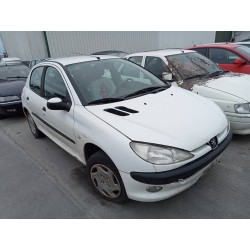 peugeot 206 berlina del año 2001