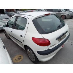 peugeot 206 berlina del año 2001