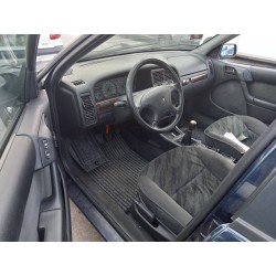 citroen xantia berlina del año 2000