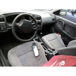 nissan primera berlina (p11) del año 1998