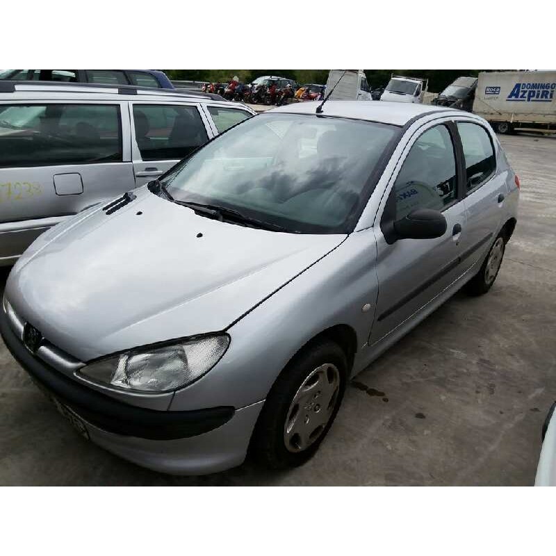 peugeot 206 berlina del año 2002