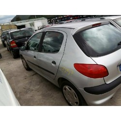peugeot 206 berlina del año 2002